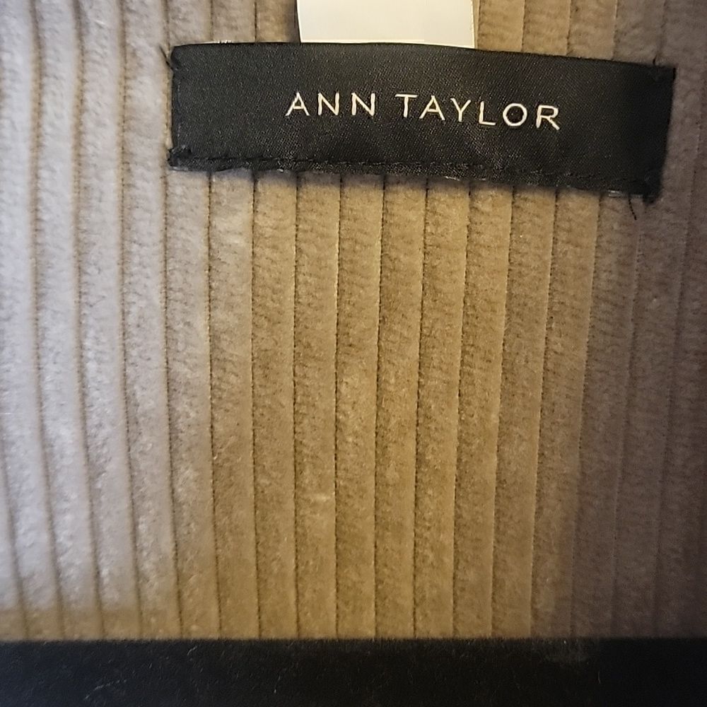 Ann Taylor-Corduroy taupe colored, collared long sleeved short jacket 8. - Picture 3 of 8